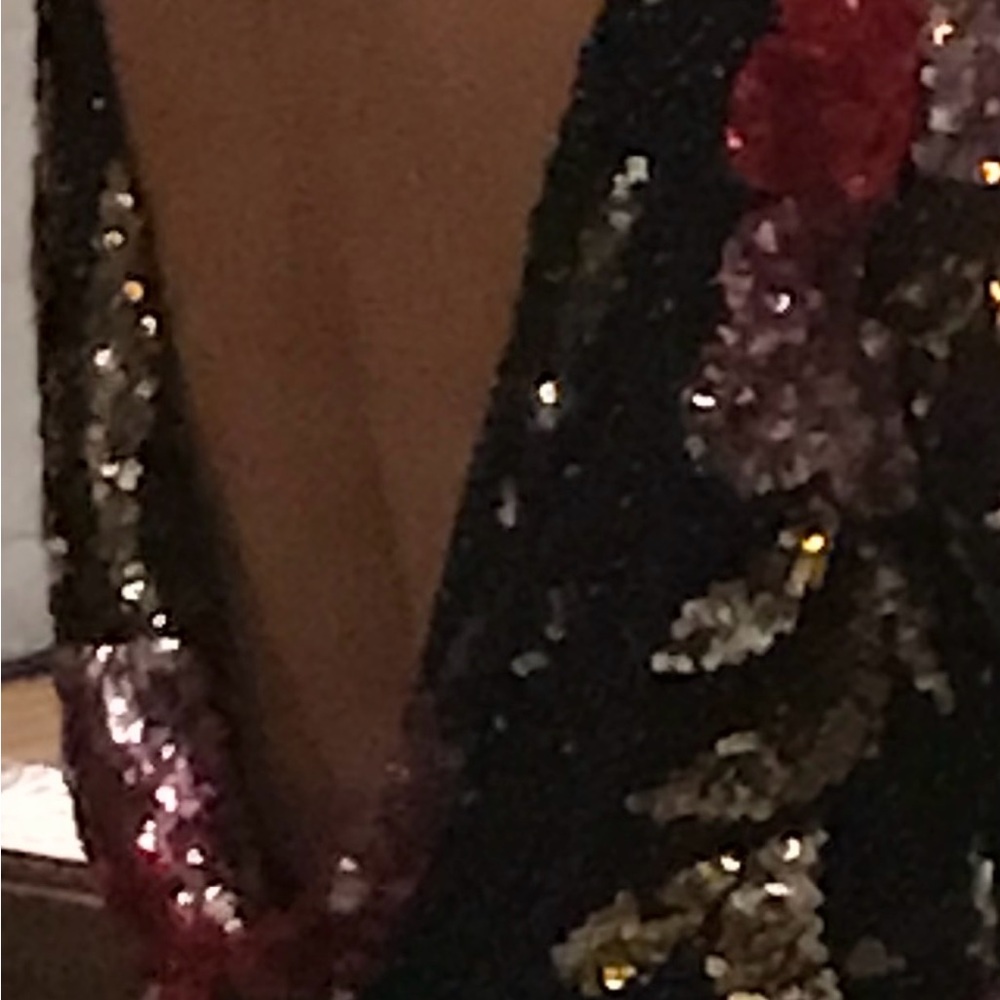 Mac Duggal long sequence gown! Beaut detail and gorgeous cowl back. - Picture 7 of 8